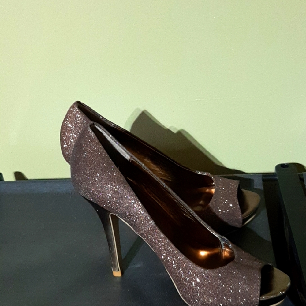 Lava brown sequins formal shoes size 6